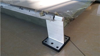 鋁鎂錳屋面板T型連接附件支座 建筑用金屬制附件與架座的制造與應(yīng)用